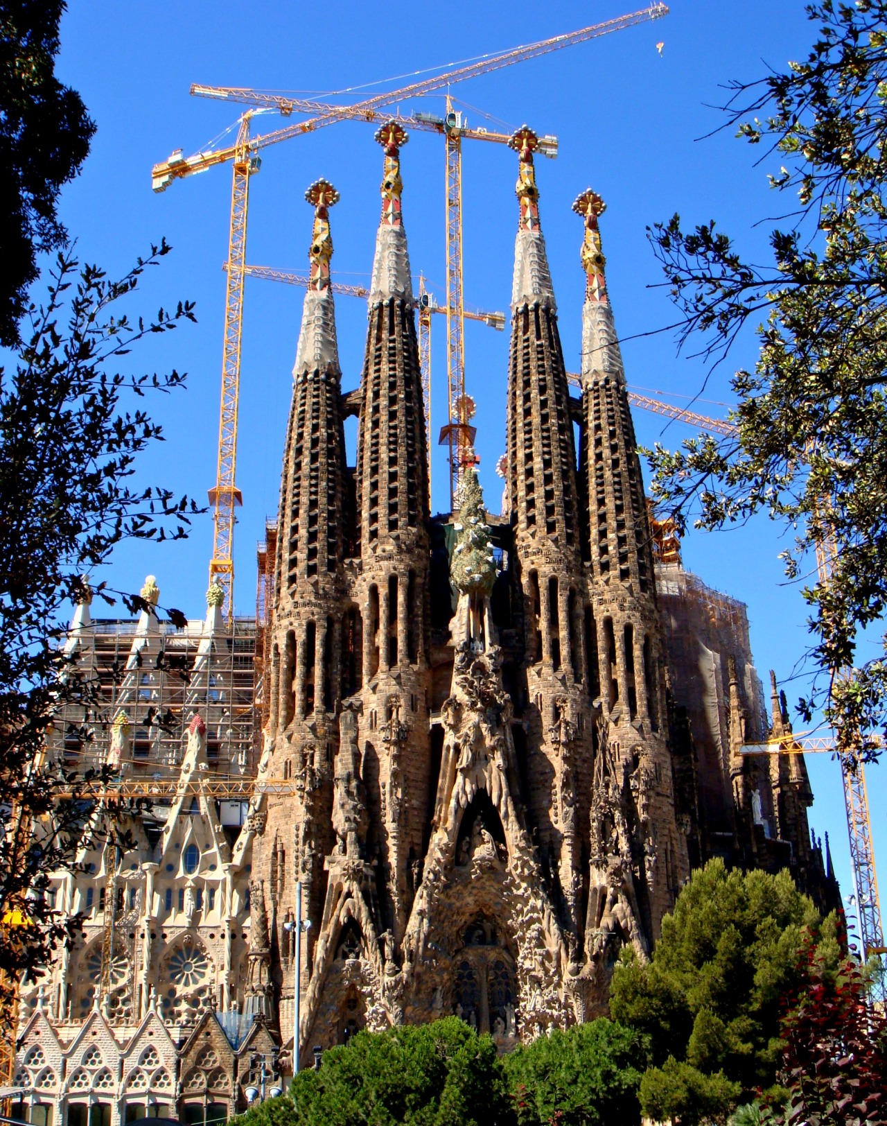 Amazing Places - Sagrada Familia - Barcelona - Spain...