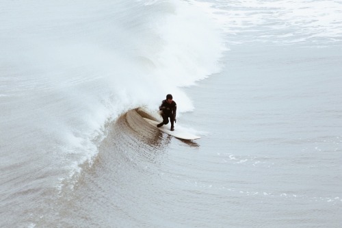 samjmatthews:Catching rare swell in Folly Beach, SC@...