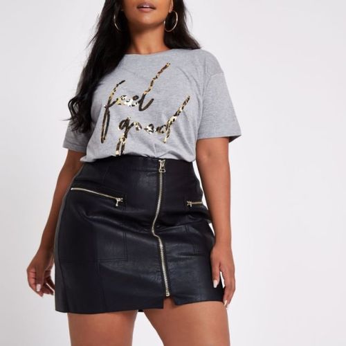 (via 10 Stylish Plus Size Leather Looks For Fall)