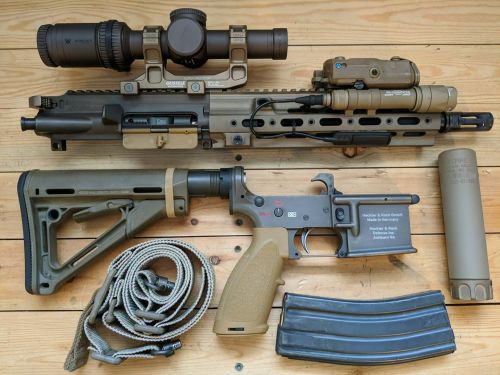 canadian-carbine:Tactical Lego.