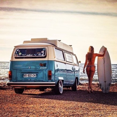 vwbusfanpage:“Two nice asses” #vwbus...