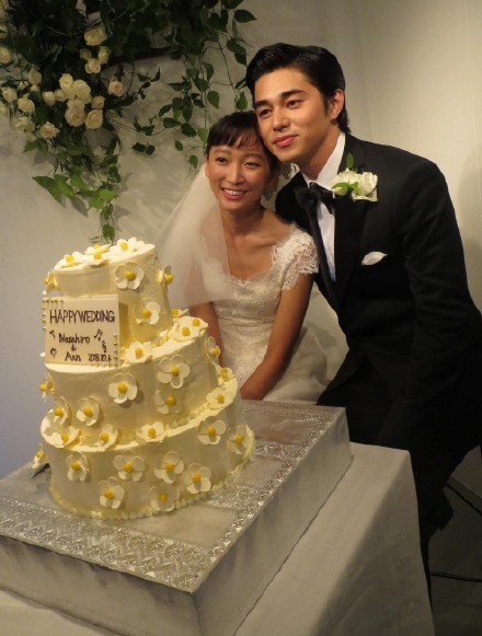  JDoramaID  Masahiro Higashide and Anne held their wedding 