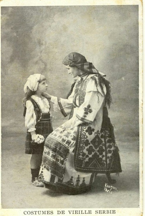 bezakonik:A Serbian woman with a child