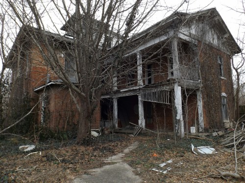 imanantisocialanarchist:Gatton mansion, Bath Illinois