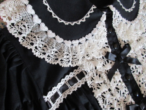 angel-bruises:Some details of my angelic Pretty blouse