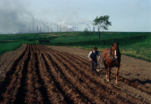 fotojournalismus:Poland, 1981.Photographs by Bruno Barbey