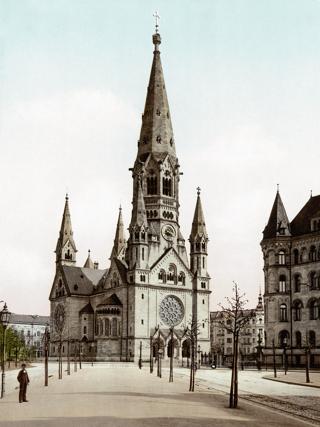 derplatzandersonne: “ Kaiser-Wilhelm-Gedächtniskirche, Berlin (ca.1900) ” Binleider vergessen wo fur es gebaut wurde.