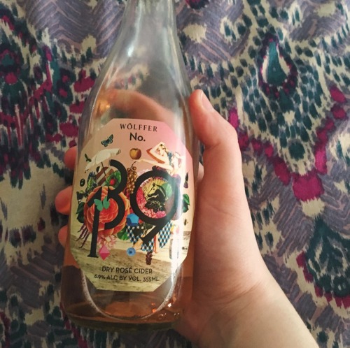 frenchlavande:this rosé cider is so pretty !!!