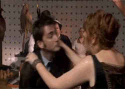 tumblr_inline_n3etu7nnyH1rugbag.gif