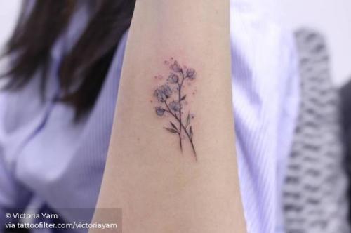 By Victoria Yam, done in Hong Kong. http://ttoo.co/p/31556 flower;small;sweet pea;facebook;nature;forearm;twitter;victoriayam;illustrative