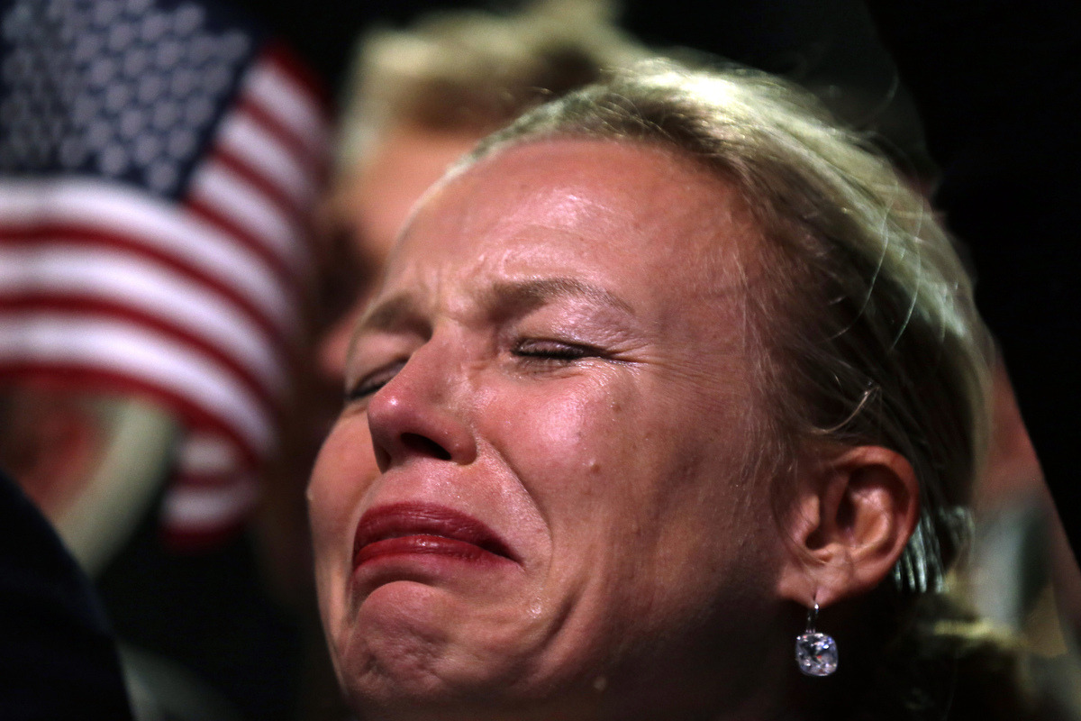 avantblargh:
“ rumandcoca:
“ littlemissdaisybitch:
“ holdmypurse:
“ White people crying after Mitt Romney lost the election
”
Omg
”
hahahaahahaha
”
I wish I had a mason jar of those tears
”