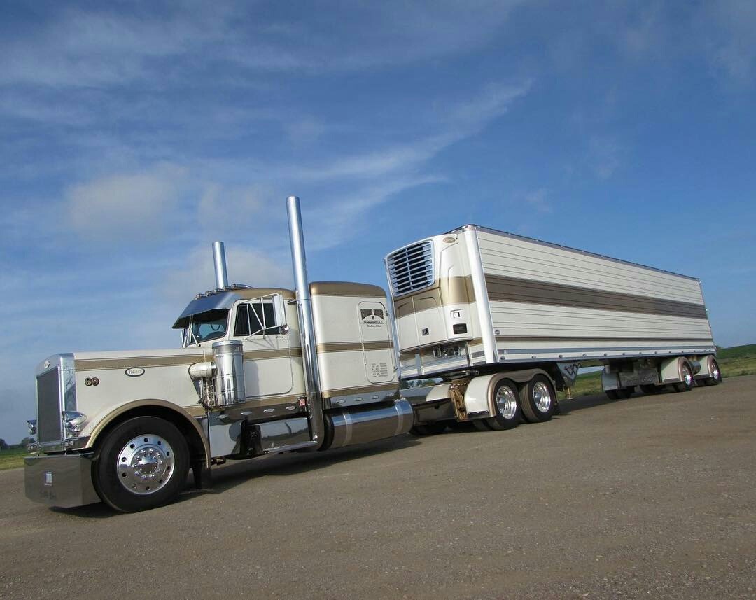 Semitrckn — Peterbilt classic 359 with matchin reefer