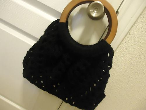 Free Crochet Pattern: Granny Style Boho Purse!