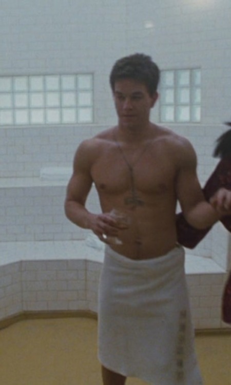 newnakedmalecelebs:New Mark Wahlberg nude scene