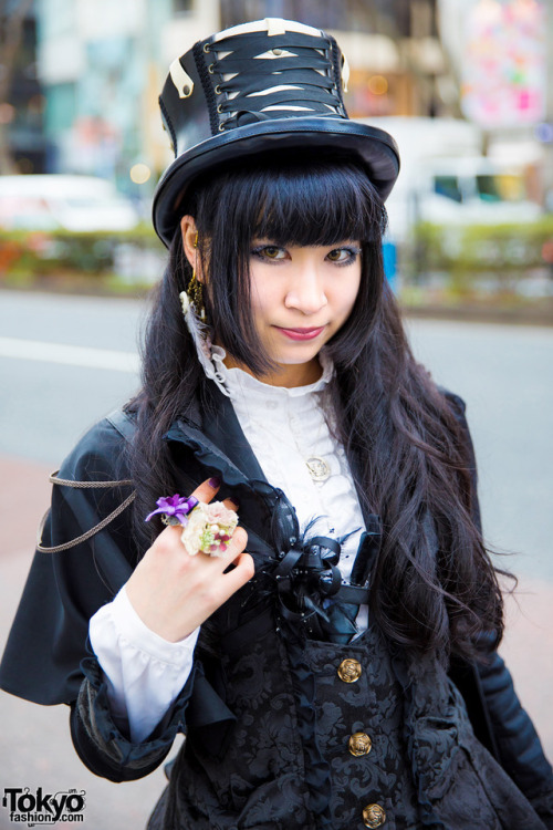 tokyo-fashion:Japanese gothic lolita designer Ruru on the...