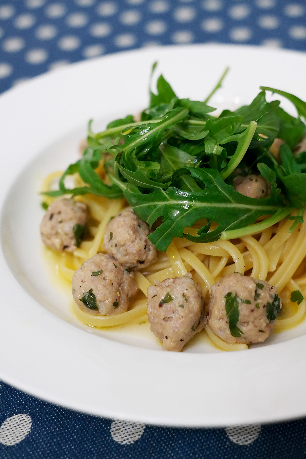 Linguine With Steamed Meatballs Youtube