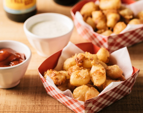 Good Taste Appetizer Idea DIY Cheese Curds Give Your Guests   Tumblr Inline Pdf4abvTqS1sf3bgt 500 