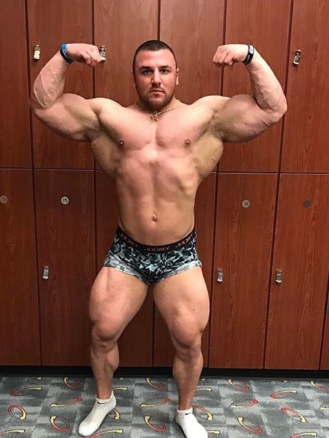 musclegodselfies:Ben Rafala