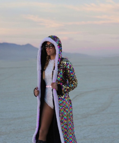 stepintothelight nodarkwads lovekhaos artyoucanwear techfashion ledfashion ledlights fashiontech irobot industwetrust fantasywear festivaloutfit festivalclothing festivalfashion festivalstyle burningman burnergirls burnerstyle burnerfashion burningmanfashion burningmancostume burningmanstyle fauxfur veganfashion crueltyfreefashion futuristicfashion futuristic futuristicstyle wildernessfestival