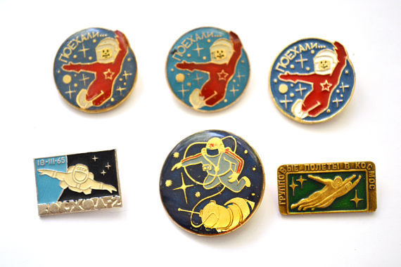 Vintage space walk pins - new in stock
Listed on Etsy: https://www.etsy.com/sovietpostcards/listing/539862057/