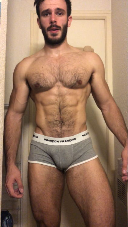 retro-men-by-dogboy:fernandospicks:Killian FlexingKillian...