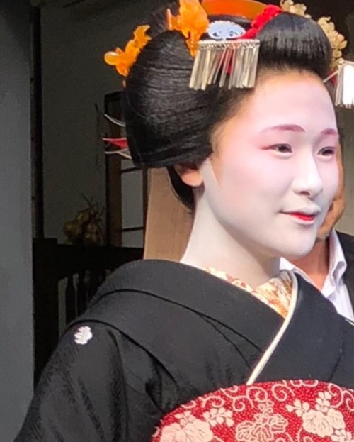 umeno-okiya:Misedashi of Maiko Umesana(SOURCE)