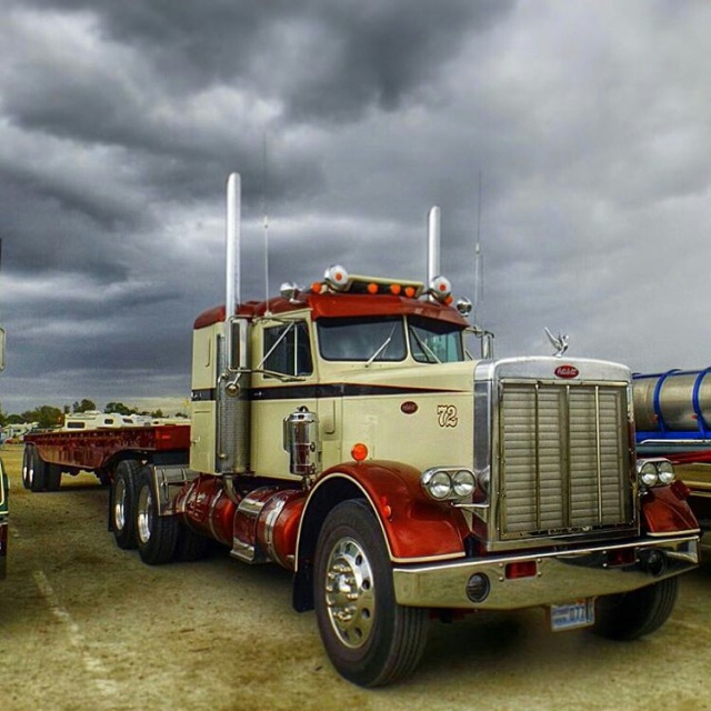 Semitrckn — Peterbilt classic 359