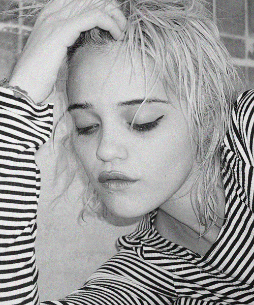 dailyskyferreira:Sky Ferreira photographed by Grant Singer for...