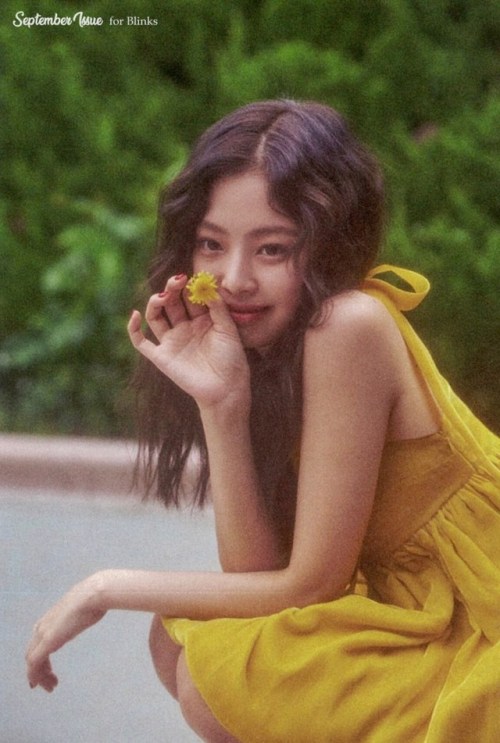 blackpinkofficial:[SCAN] Jennie for the ‘SOLO’ Photobook©...