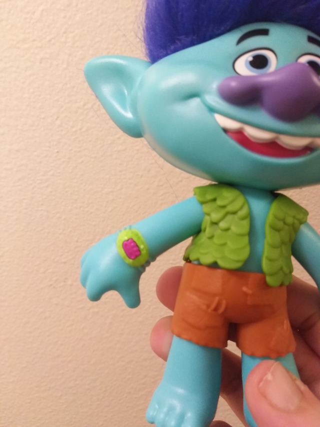 trolls dreamworks branch hug time harmony figure