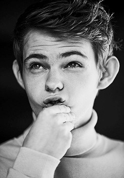 daily-robbie-kay:Robbie Kay — photographed by Dani Brubaker...