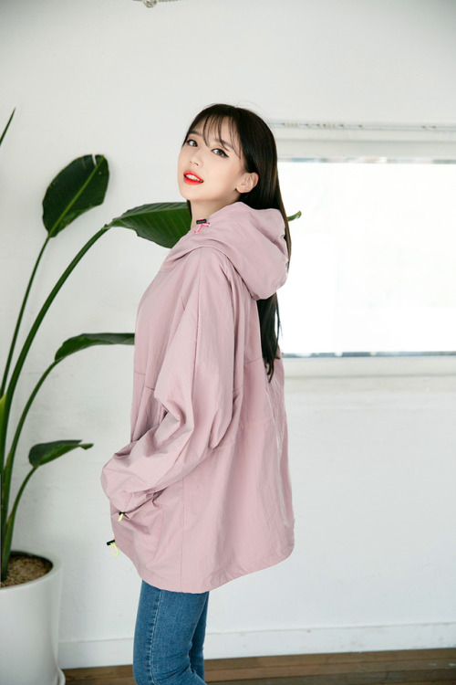 korean-dreams-girls:T-ae - September 20, 2018 Set