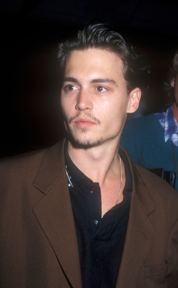 BROR - 80sdepp: Johnny Depp, 1989