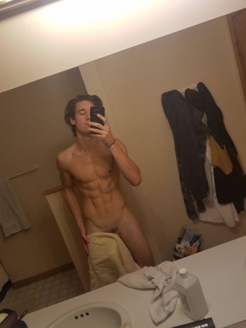 instant-boners:Long Hair, White Undies… /LeanGuyBigCock