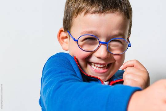 Γυαλιά οράσεως και παιδιά: Μια σχέση μίσους ή όχι;