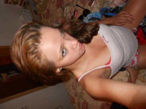 nmrape:thetm94:Lauren, 19, New MexicoLove this tight...