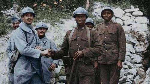 redarmyscreaming:93rd Division with French soldiers in France...