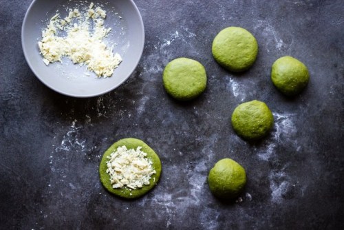 cutedessert:sweetoothgirl:MATCHA MILK BREAD TURTLES WITH...