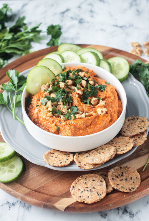 veganfoodblog:Roasted Carrot White Bean Hummus