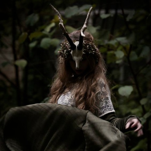 hynpos:Cernunnos - Celtic horned god of fertility, animals,...