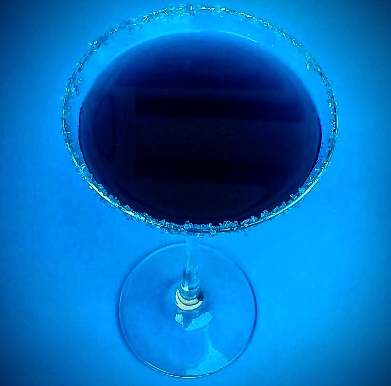 The Recipe: To Be Or Not To Be — Royal Blue Cocktail annefretz.blogspot ...