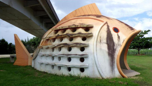 itscolossal:Japanese-Designed Public Restrooms in the Shape of...