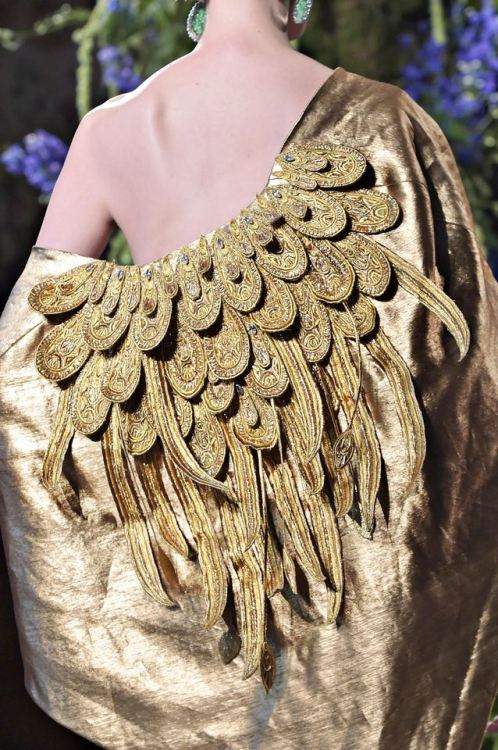 notordinaryfashion:Guo Pei Haute Couture F/W 2017-18