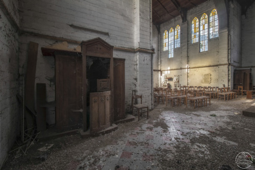 urbanrelicsphotography:EGLISE DES CAUSES DESESPERESThe “church...