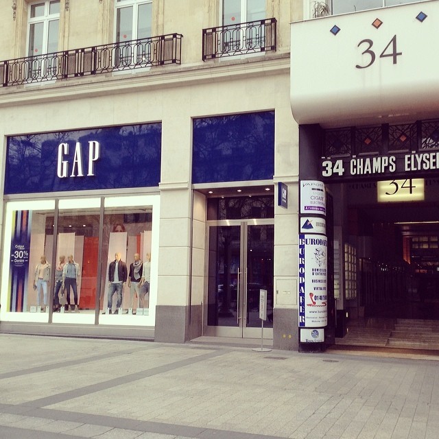 gap champs elysees