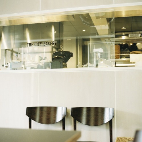 hasselblad 500c/m carl zeiss Planar Kodak portra 400 6×6 fukuoka cafe film photography