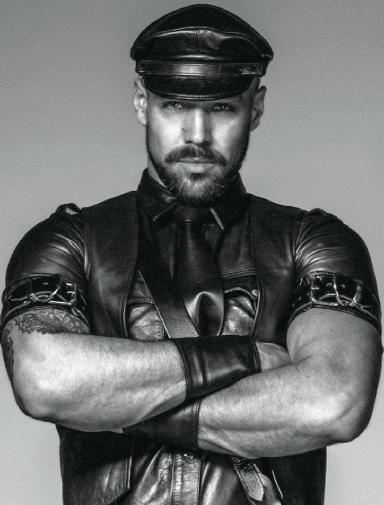 bluf-chicago-great-example-of-the-breeches-and-leather-uniform