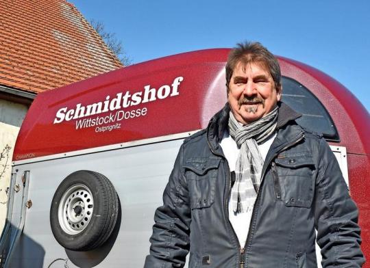 Norbert Schmidt ist in seiner Freizeit Pferdezüchter mit Leib und Seele.