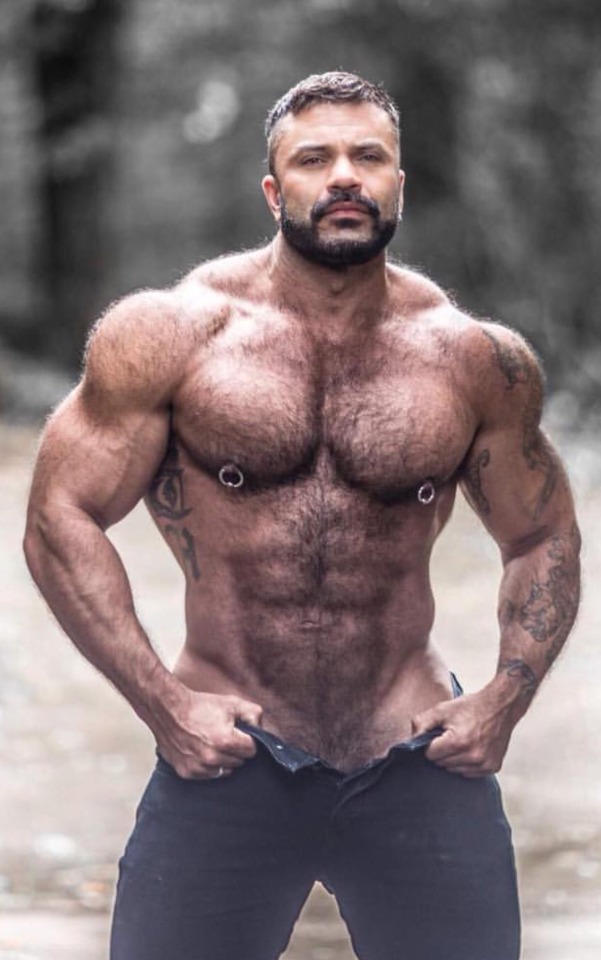 Майкл Рэттлиф модель hairy muscul men