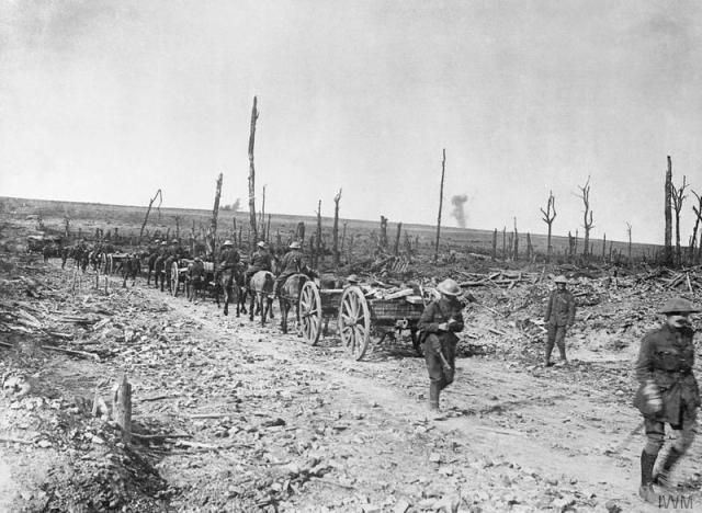 WWI OnThisDay — 35th Field Battery, Royal Field Artillery, passing...